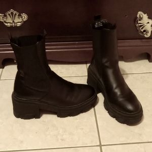 Forever 21 platformed boots